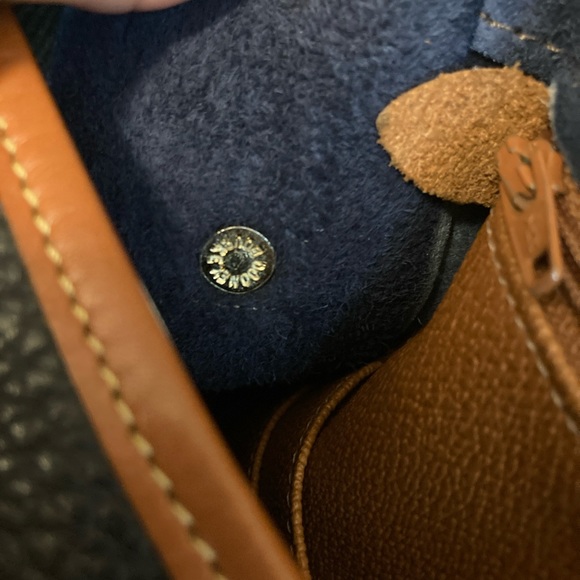 Vintage Dooney and Bourke bag - Picture 6 of 9